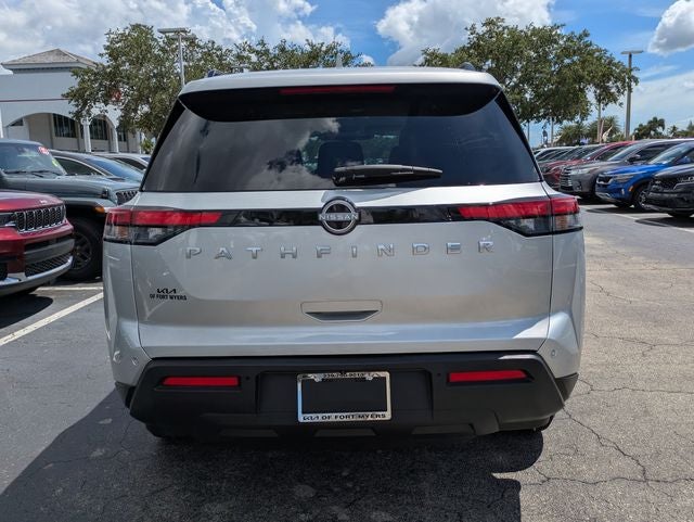 2025 Nissan Pathfinder SV FWD