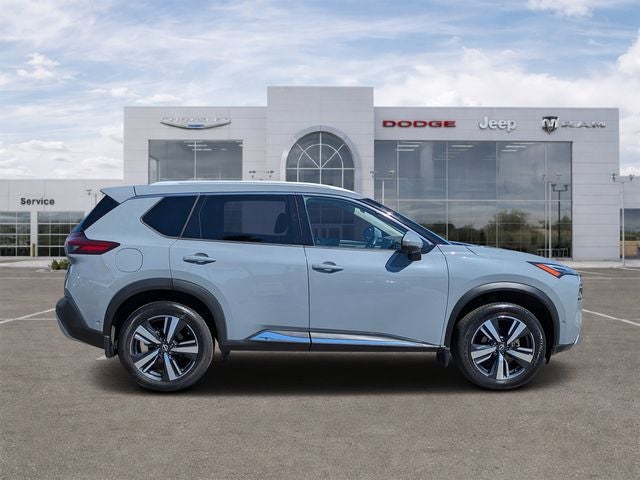 2023 Nissan Rogue Platinum FWD