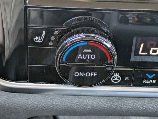 2023 Nissan Rogue Platinum FWD