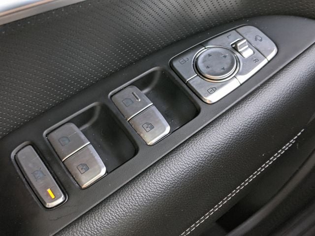 2022 Genesis G70 2.0T RWD