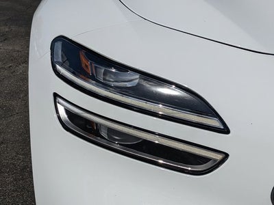 2022 Genesis G70 2.0T RWD