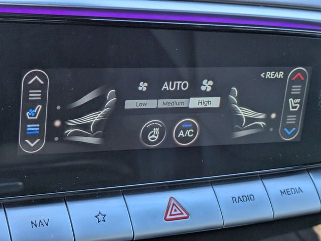2022 Genesis GV70 2.5T AWD