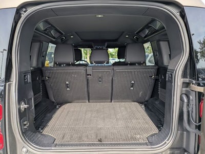 2025 Land Rover Defender 110 P300