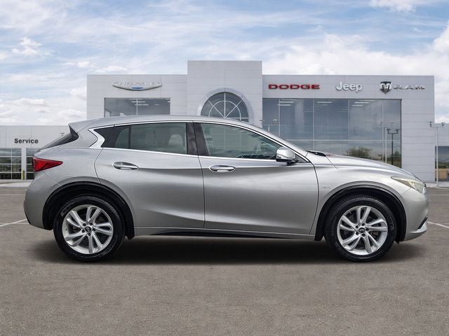 2018 INFINITI QX30 Base
