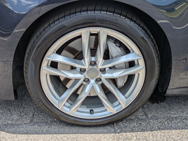 2017 Audi A8 L L 3.0T (Tiptronic) (No Longer Available for Ordering)