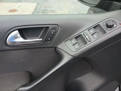 2017 Volkswagen Tiguan Base