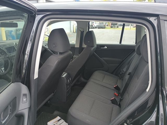 2017 Volkswagen Tiguan Base