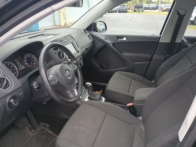 2017 Volkswagen Tiguan Base